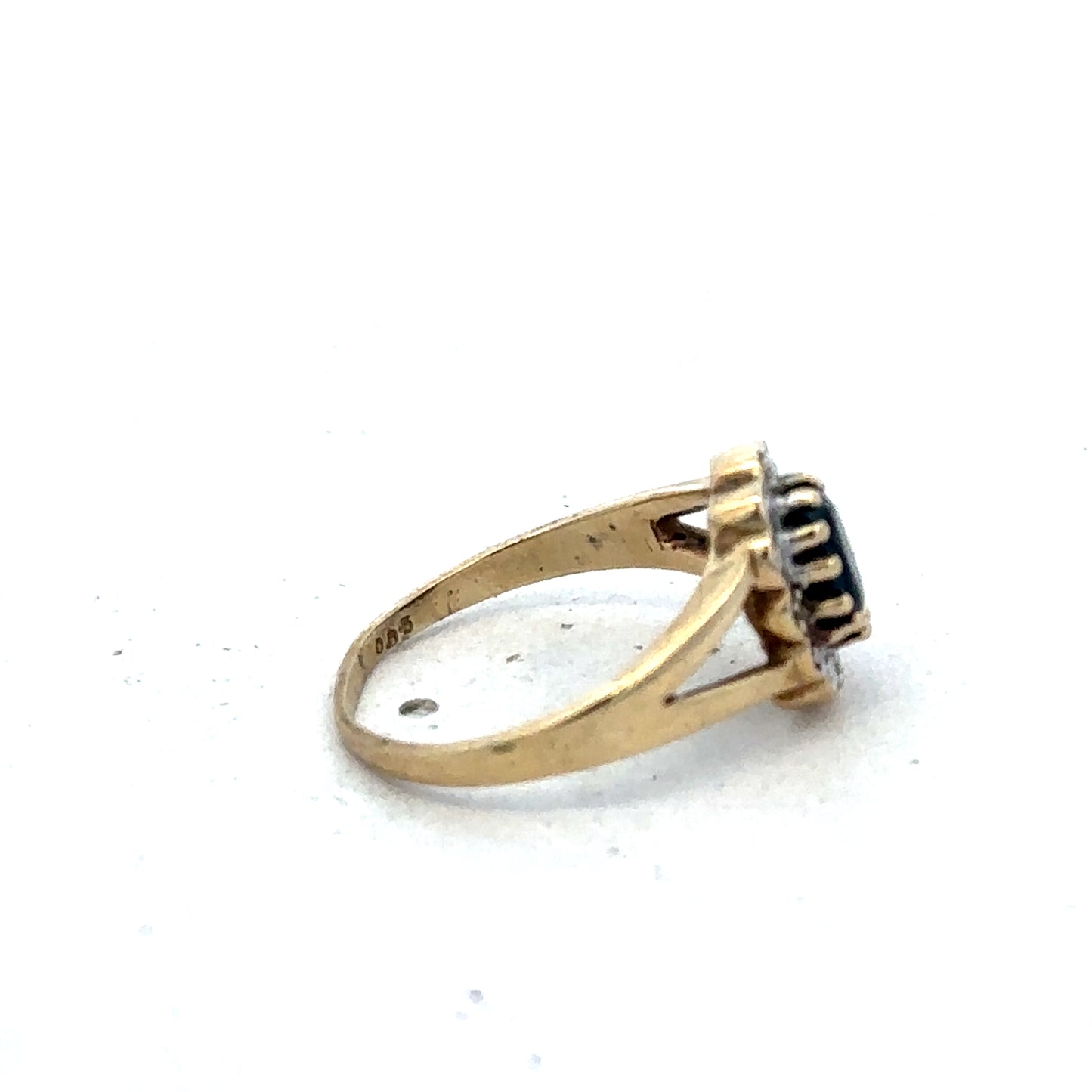 9ct yellow gold sapphire and diamond ring size K (sh25594l)