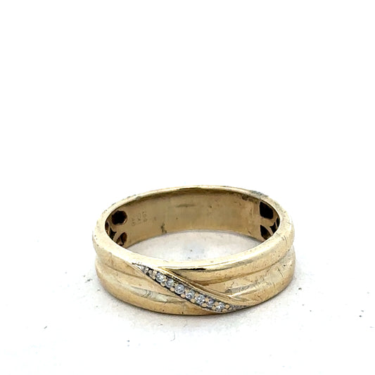9ct yellow gold diamond ring size Q (sh25633l)