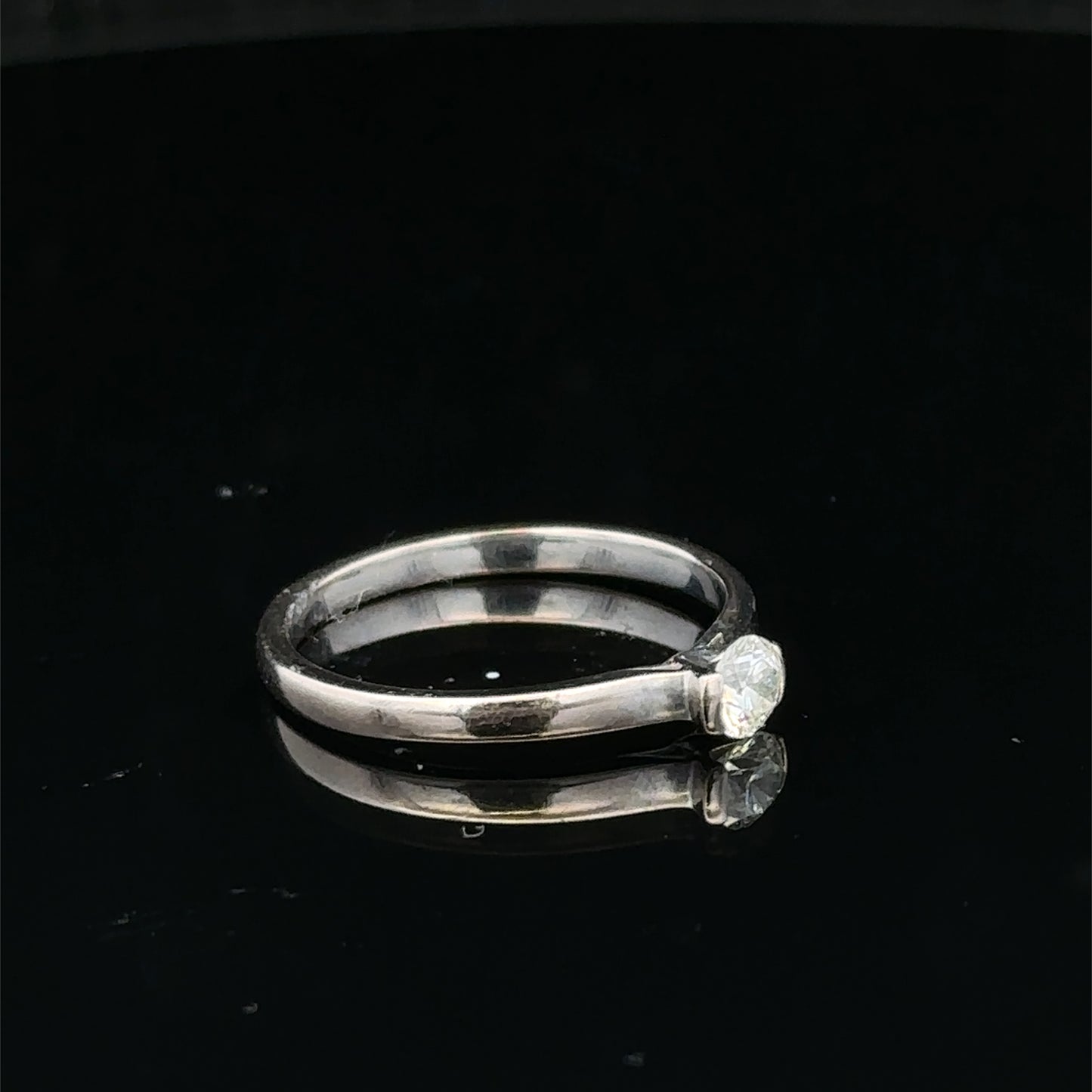 18ct white gold diamond solitaire ring sh25643l