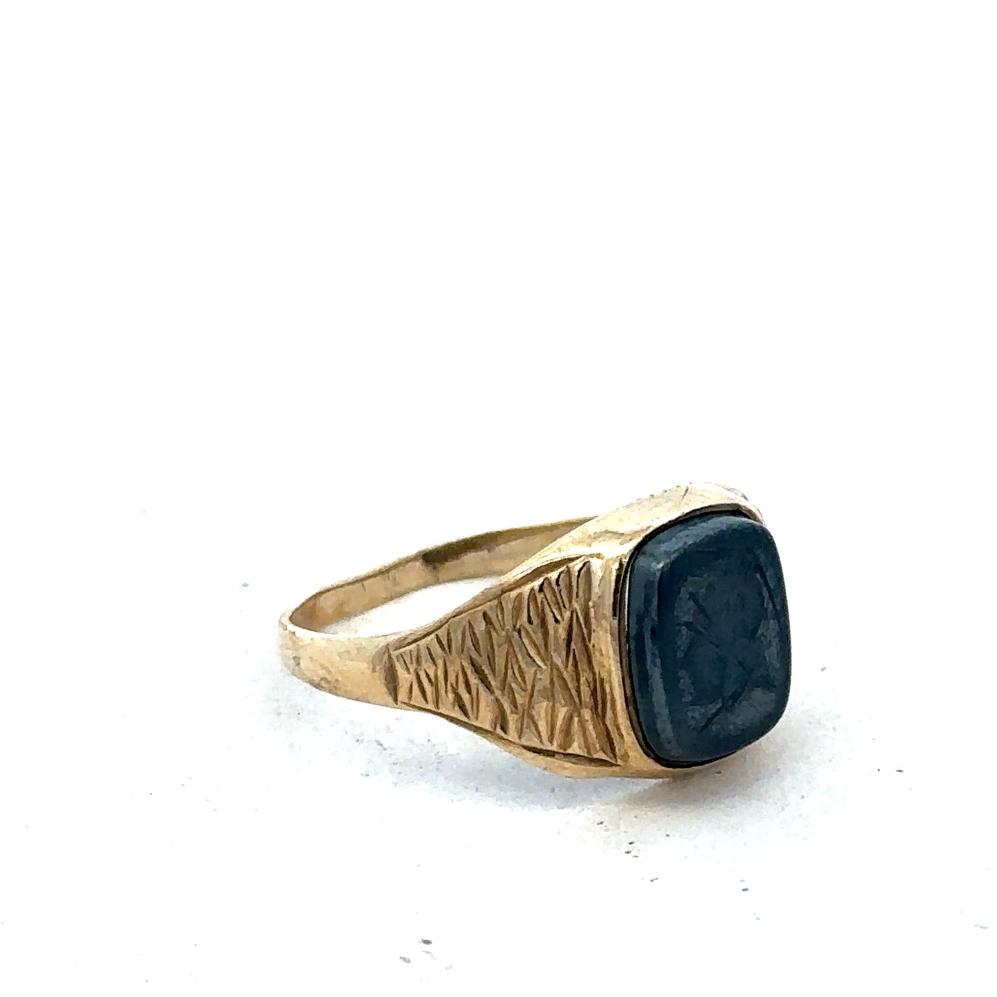 9ct yellow gold signet ring size S (sh25570l)