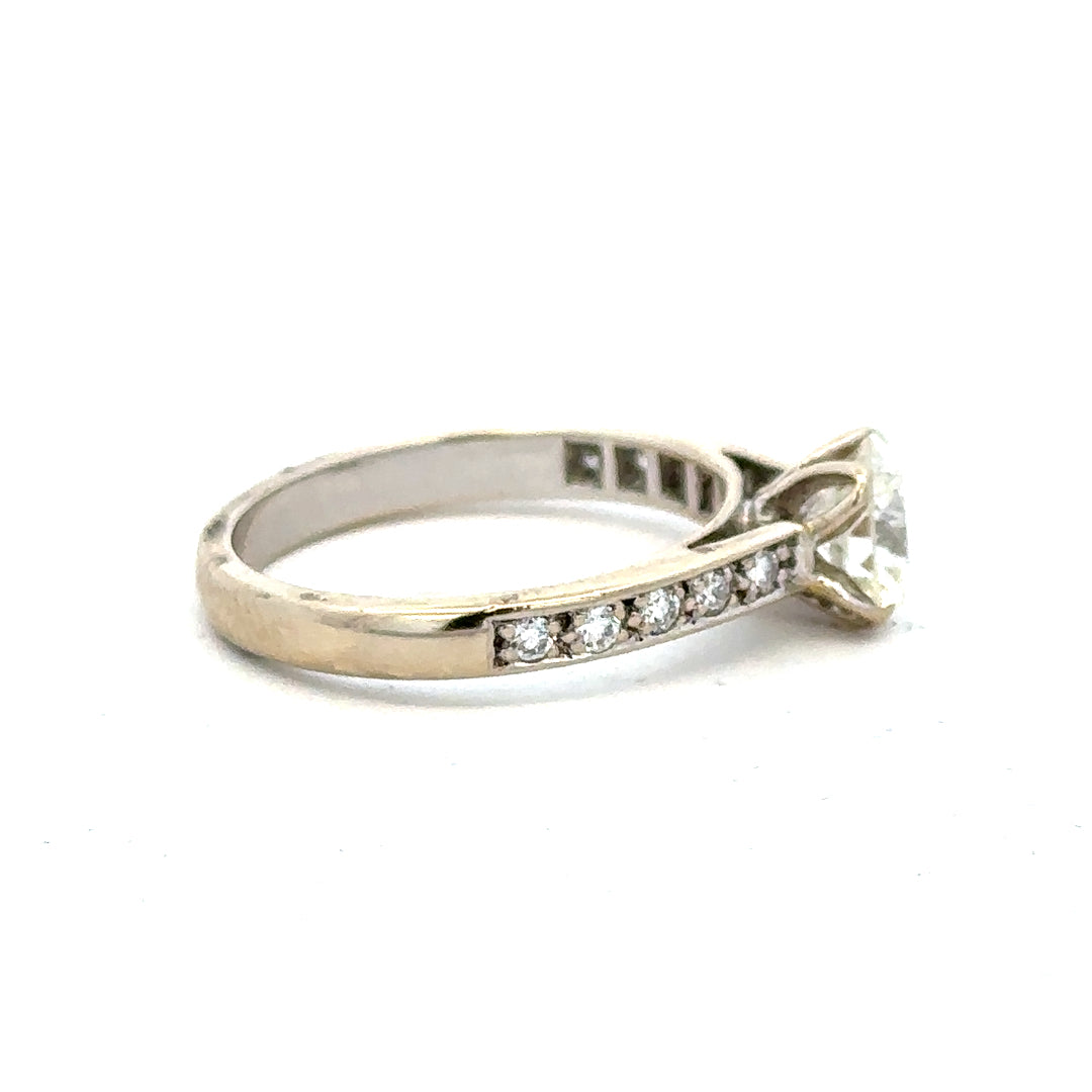 18ct white gold diamond ring with 1.135 carats, color I, clarity SI1, featuring a sparkling diamond setting.