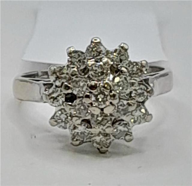 18ct white gold diamond cluster ring in size L with sparkling diamond details, elegant jewelry for special occasions