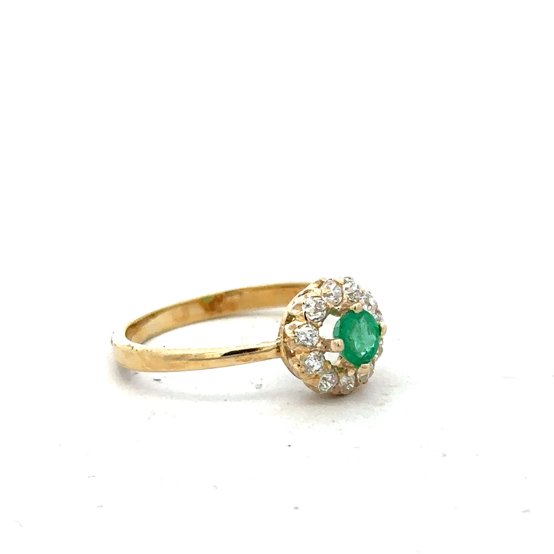 18ct yellow gold diamond ring in size P1/2, featuring a sparkling diamond on an elegant unbranded jewelry piece.