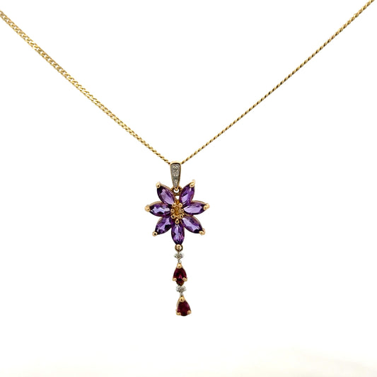 9ct yellow gold chain with pendant, unbranded jewelry, 4g, elegant design, detailed close-up of the gold jewelry.