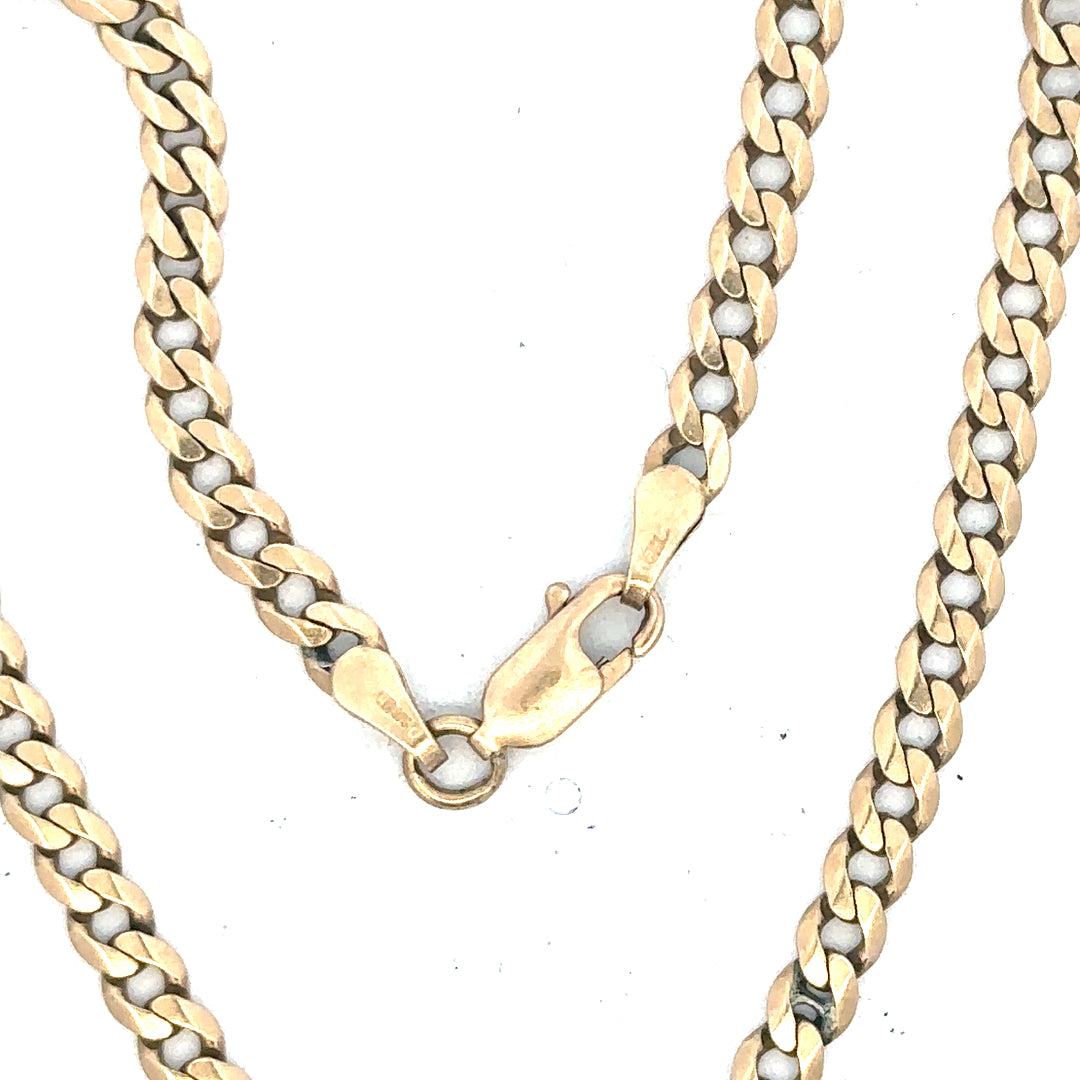 9ct yellow gold curb bracelet with a 5.2g weight, featuring classic linked chain design, unbranded jewelry accessory.