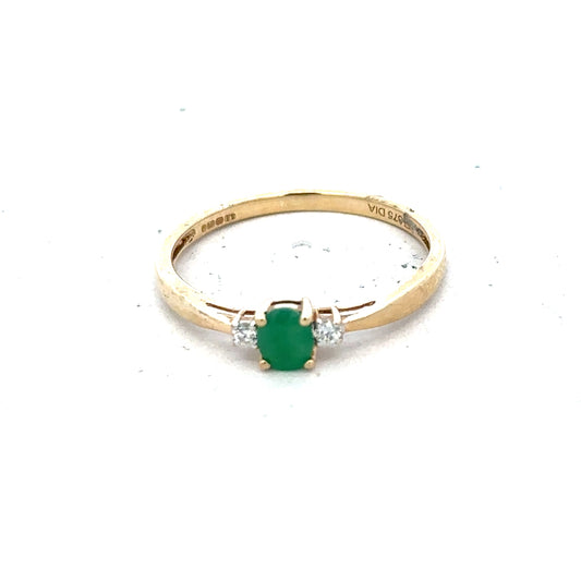 9ct yellow gold ring with diamond and emerald accents, size S, unbranded jewelry, detailed close-up image.