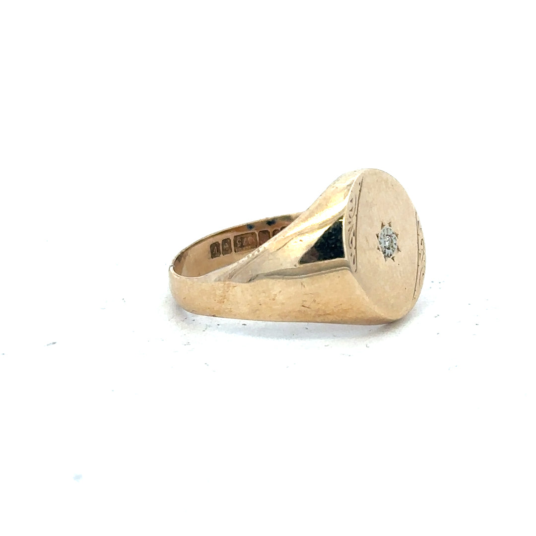 9ct yellow gold diamond signet ring in size U with engraved design, unbranded jewelry piece featuring a polished finish.
