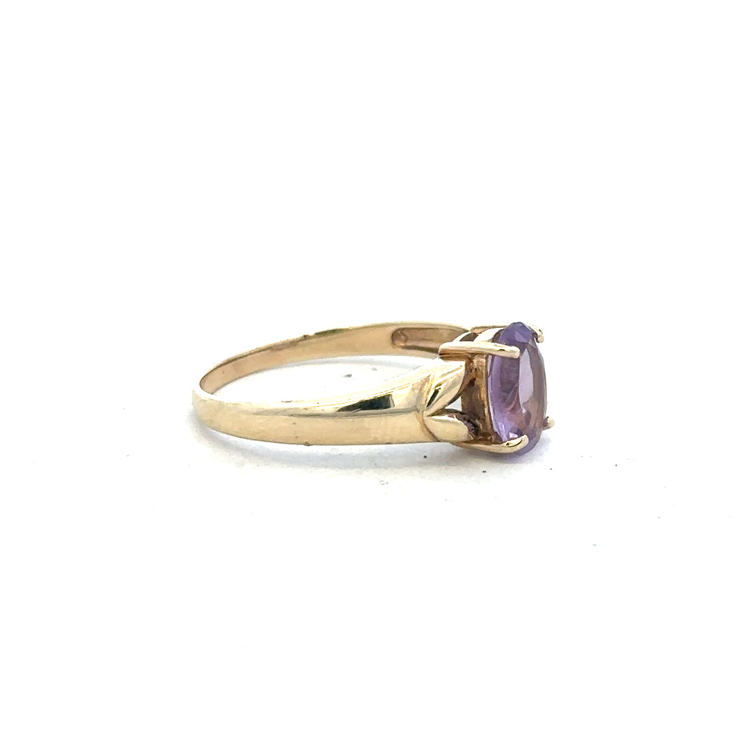 9ct yellow gold ring in size S with a smooth band, unbranded jewelry piece, showcasing a polished finish.