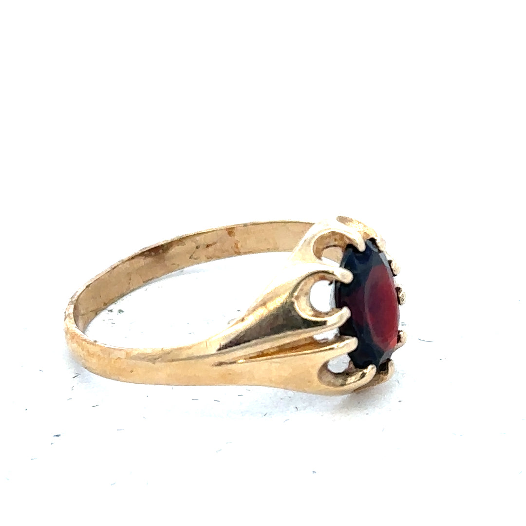 9ct yellow gold ring in size T with a smooth band, unbranded jewelry piece designed for elegant wear.