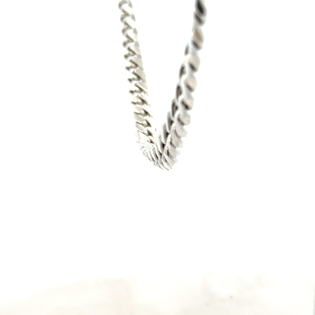 Silver curb chain weighing 81.2g, featuring classic linked design, on a plain background.