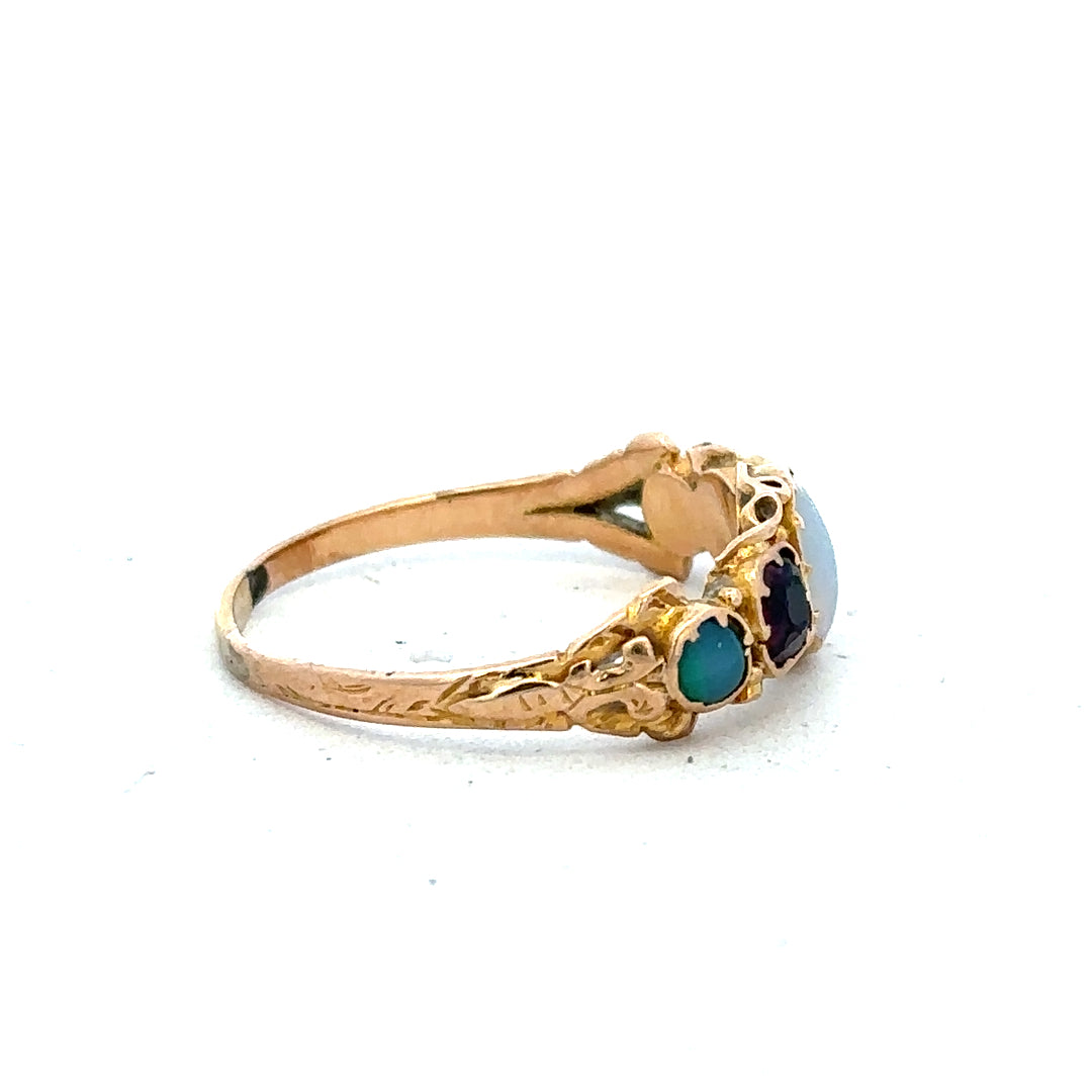 Vintage gold ring in size N with intricate design, unbranded jewelry piece showcasing classic craftsmanship.