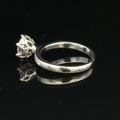 9ct white gold diamond ring with size M and 3.2g weight, featuring sparkling diamonds and a sleek, elegant design.