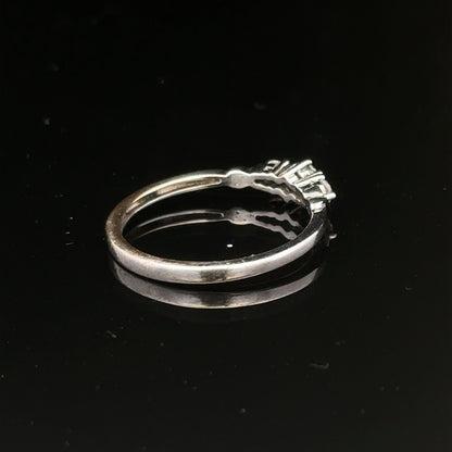 9ct white gold diamond ring size Q1/2 with sparkling diamonds, elegant jewelry piece showcasing fine craftsmanship.