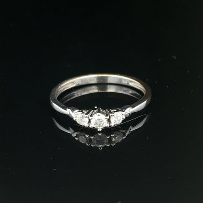 9ct white gold diamond ring size Q1/2 with sparkling diamonds, elegant jewelry piece showcasing fine craftsmanship.