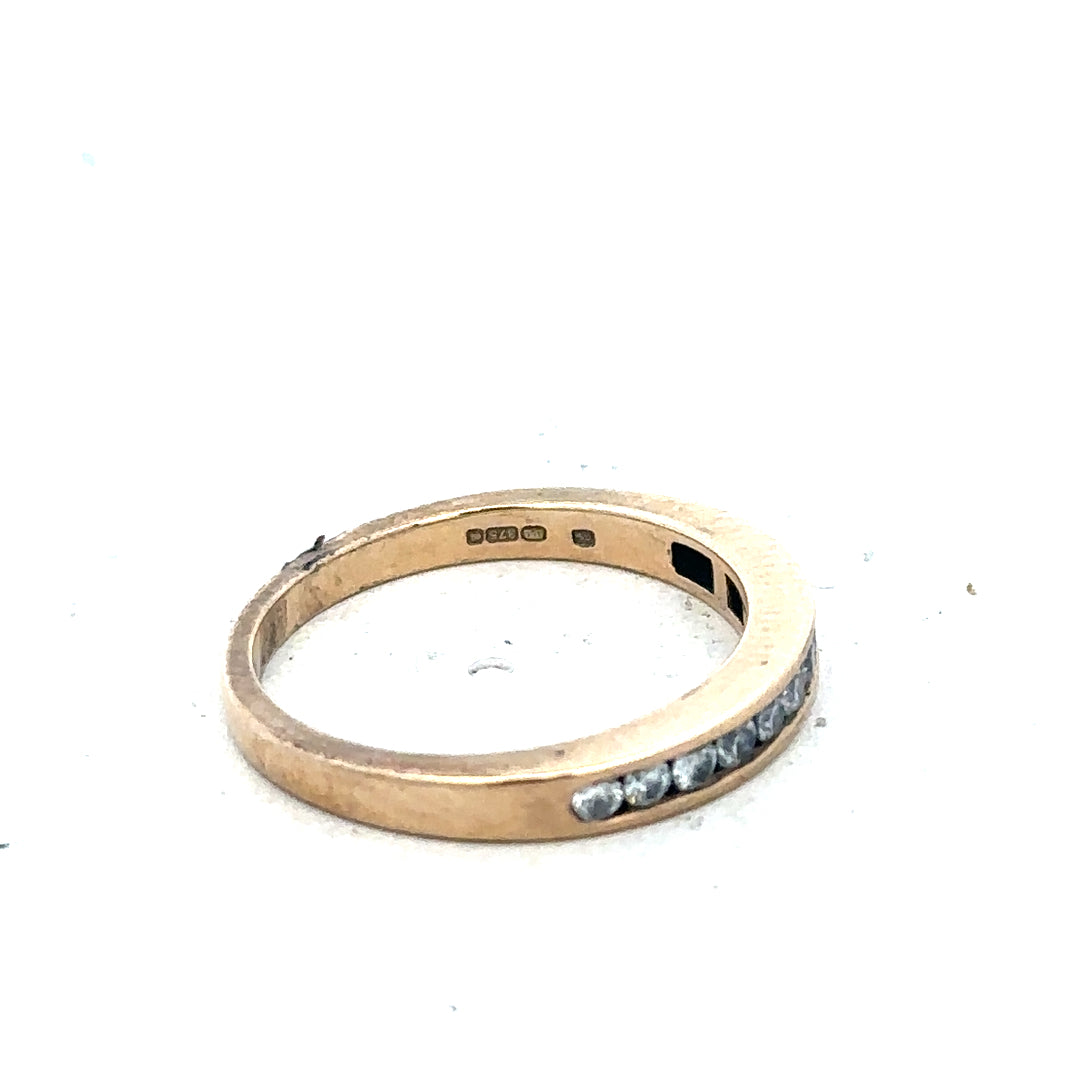 9ct yellow gold diamond ring with 1/4 carat diamond, size J1/2, featuring a sleek, elegant design.