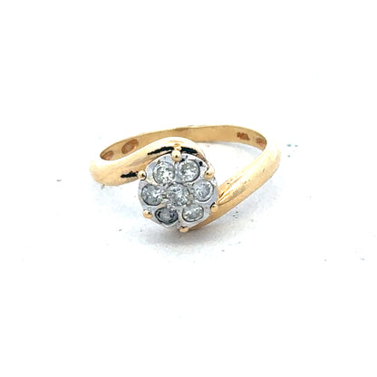 18ct yellow gold diamond ring in size L1/2, featuring a sparkling diamond centerpiece and elegant design.