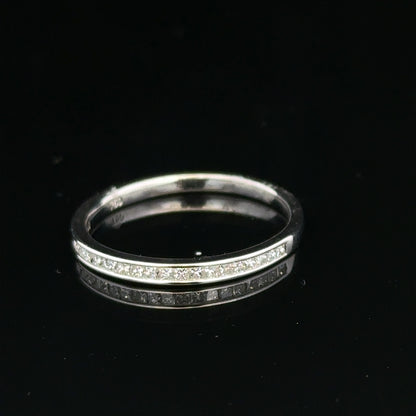 18ct white gold diamond ring in size Q1/2 with sparkling diamonds, unbranded jewelry, elegant and luxurious design