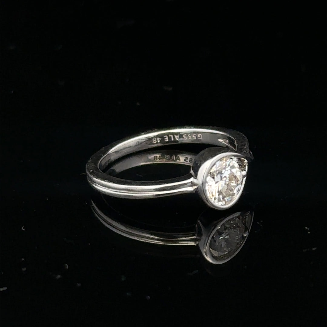 14ct white gold lab-grown diamond ring in size I, featuring a sparkling center stone and elegant band design.