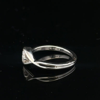 14ct white gold lab-grown diamond ring in size I, featuring a sparkling diamond centerpiece and elegant band design.