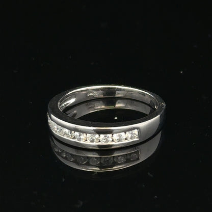 18ct white gold diamond ring in size L with sparkling diamonds, elegant jewelry piece by Un.