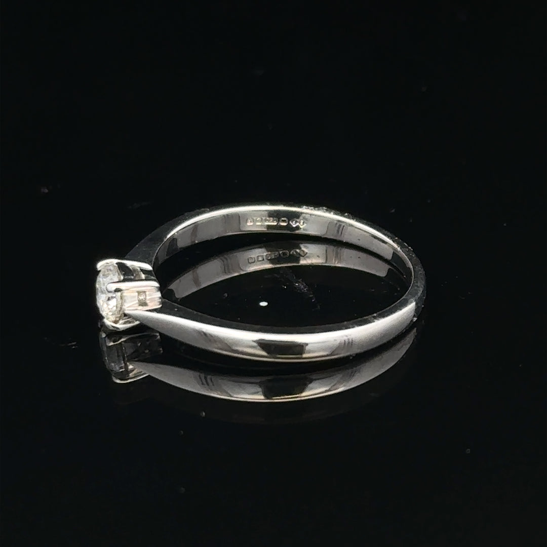 18ct white gold diamond ring in size M with sparkling diamonds, showcasing elegant jewelry craftsmanship.