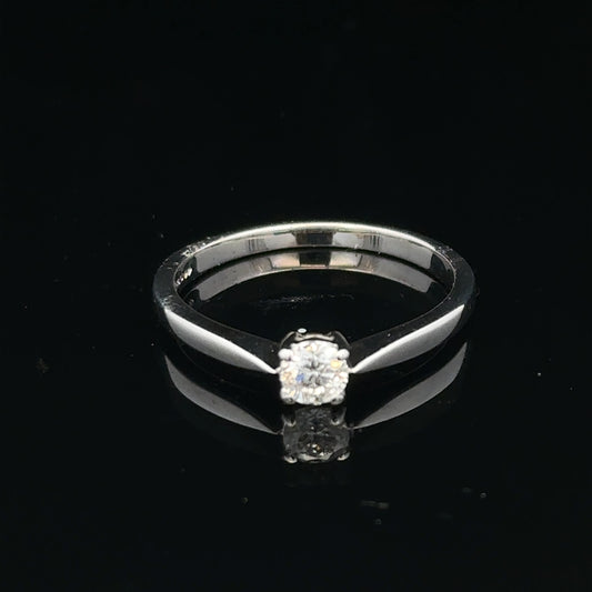18ct white gold diamond ring in size M with sparkling diamonds, showcasing elegant jewelry design.