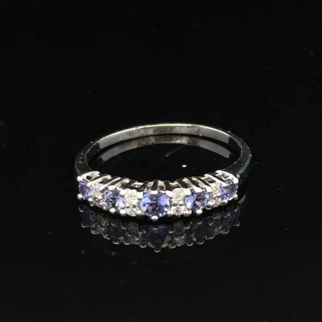 9ct white gold diamond ring size P (sh25327l)