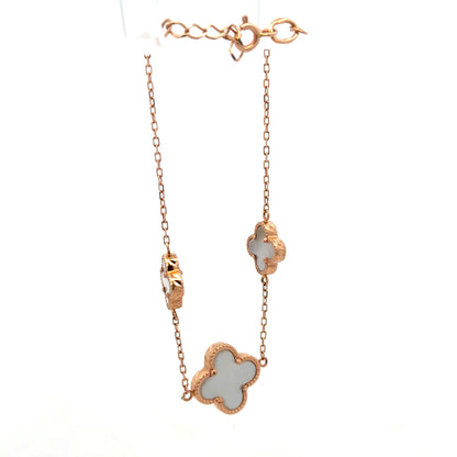 14ct gold bracelet by Reeves and Sons, 3.4g, featuring a delicate chain design, shown in close-up detail.
