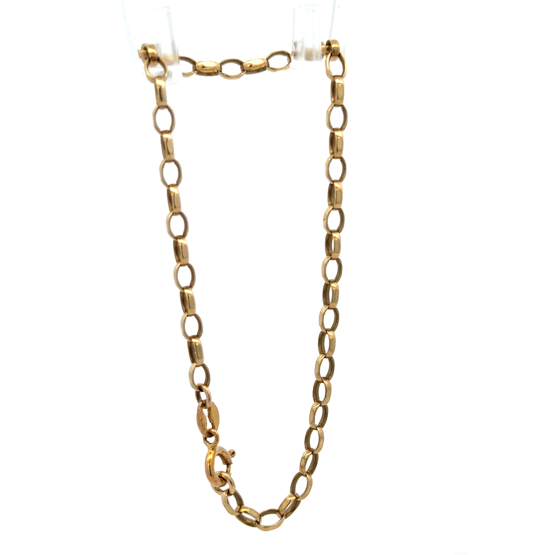 9ct yellow gold belcher bracelet by Reeves and Sons, featuring a 3g chain with polished links visible in the image.
