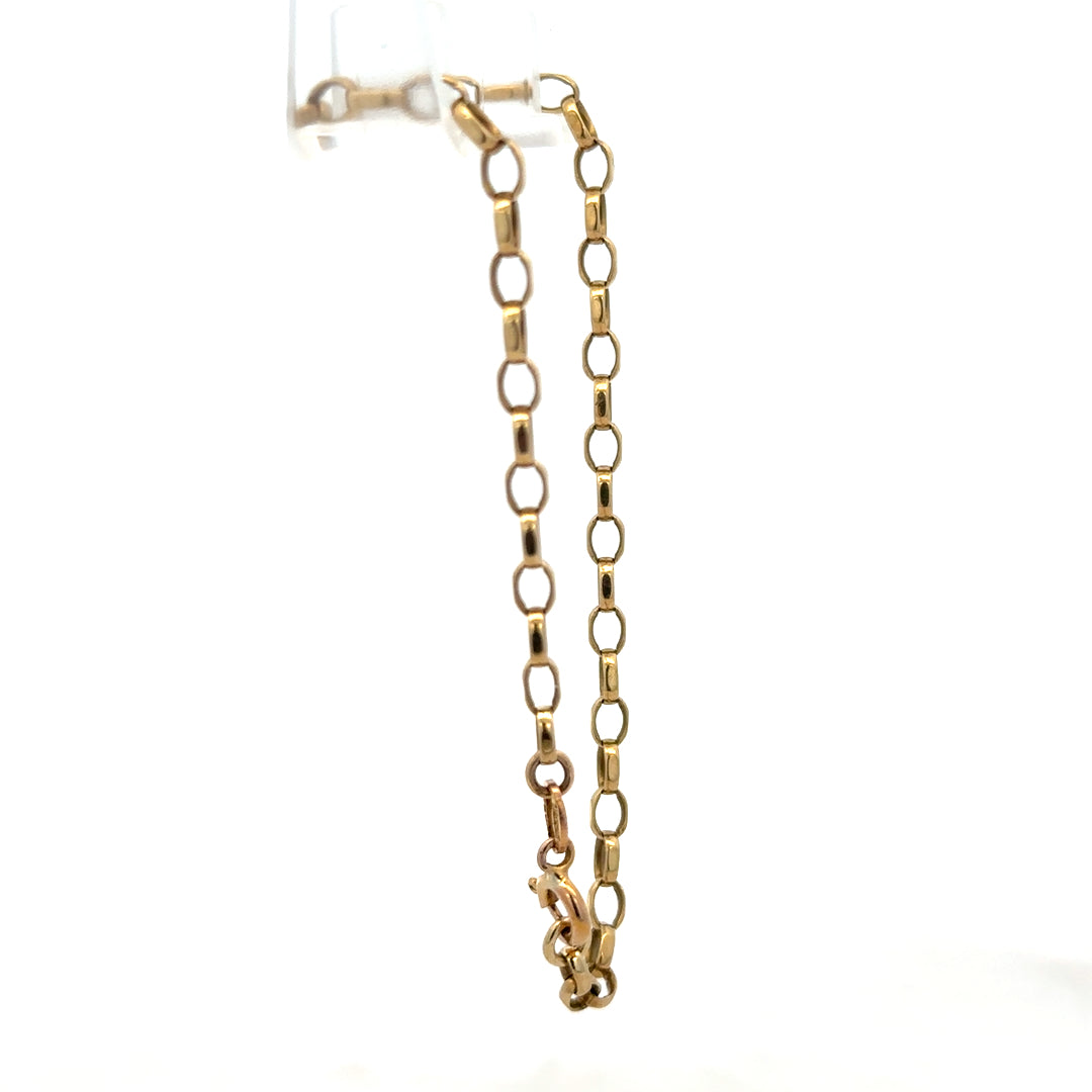 9ct yellow gold belcher bracelet by Reeves and Sons, 3g, featuring interlinked gold chain design.