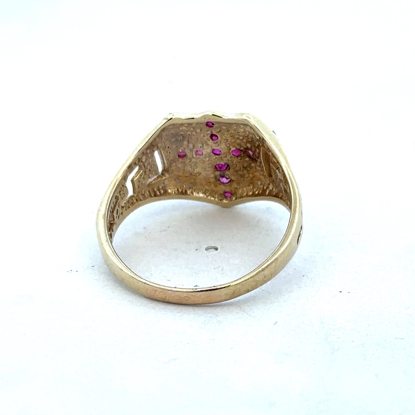 9ct yellow gold ring size Y by Reeves and Sons, close-up of the polished band and detailed craftsmanship.