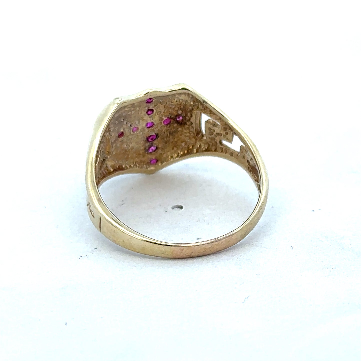 9ct yellow gold ring size Y by Reeves and Sons, showcasing a polished band with smooth, shiny surface.