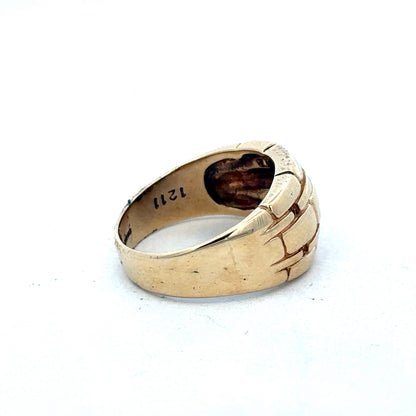 9ct yellow gold ring in size Q1/2 with a smooth band, crafted by Reeves and Sons.