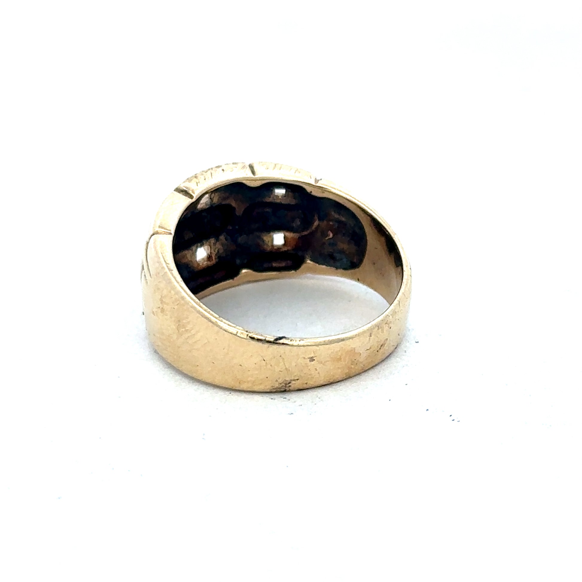 9ct yellow gold ring in size Q1/2 with a smooth band, crafted by Reeves and Sons.