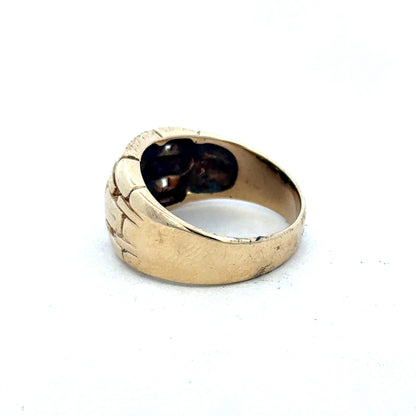 9ct yellow gold ring size Q1/2 with smooth band, crafted by Reeves and Sons, displayed on a neutral background.