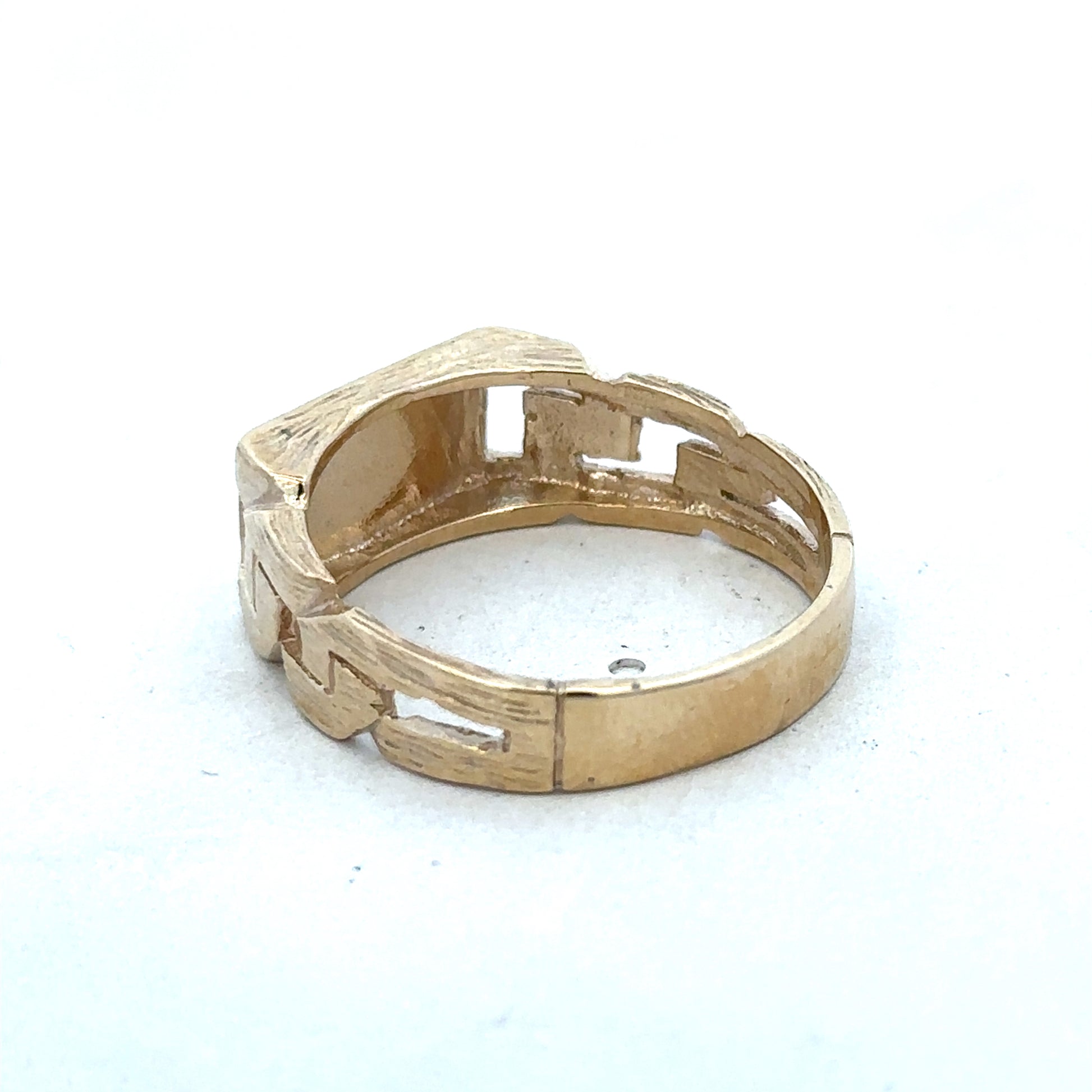 9ct yellow gold ring size Y by Reeves and Sons, close-up of sleek band with polished finish.
