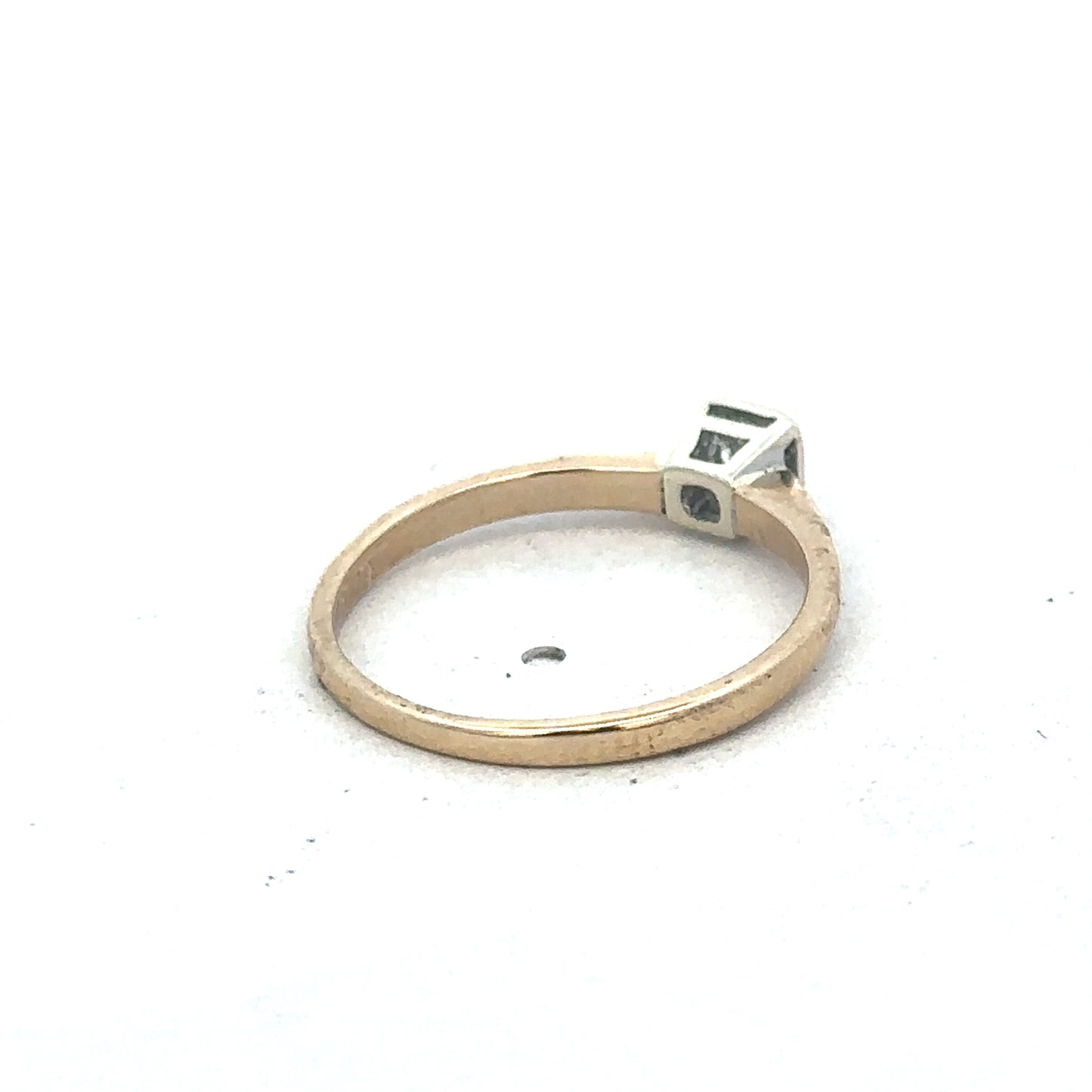 9ct yellow gold diamond ring by Reeves and Sons with sparkling diamonds and elegant design.