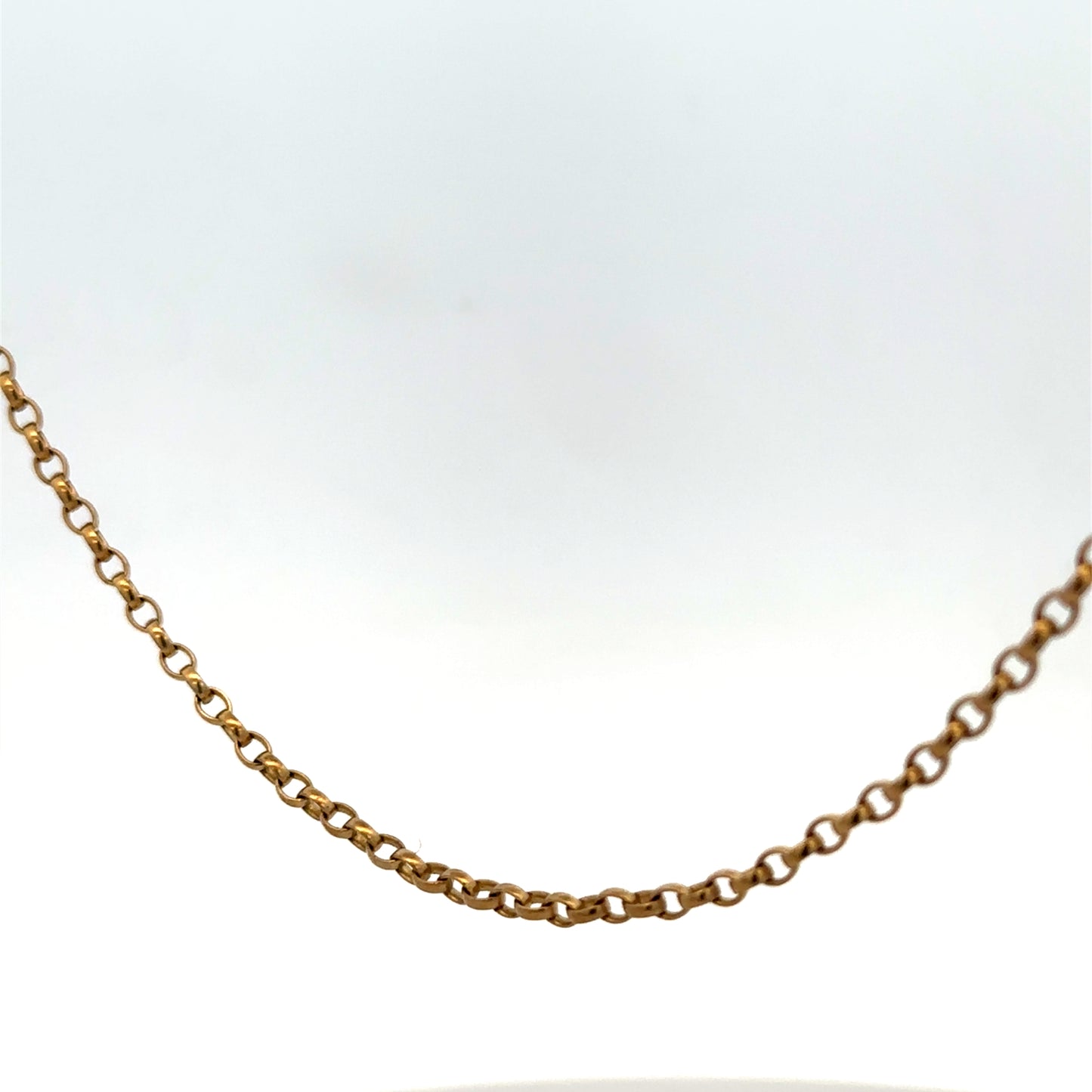 9ct yellow gold belcher chain with a polished finish, weighing 6.2g, from Reeves and Sons.