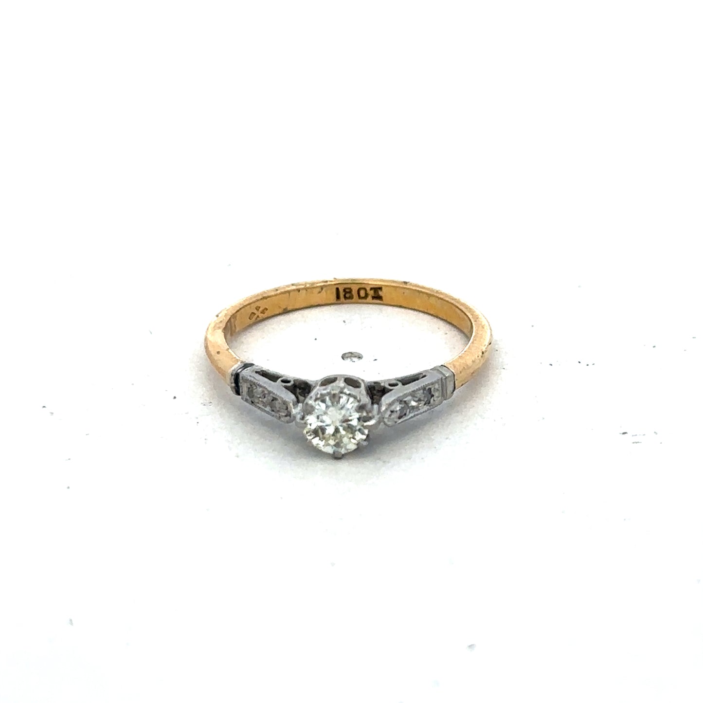 18ct yellow gold diamond ring in size O with sparkling diamonds, crafted by Reeves and Sons.