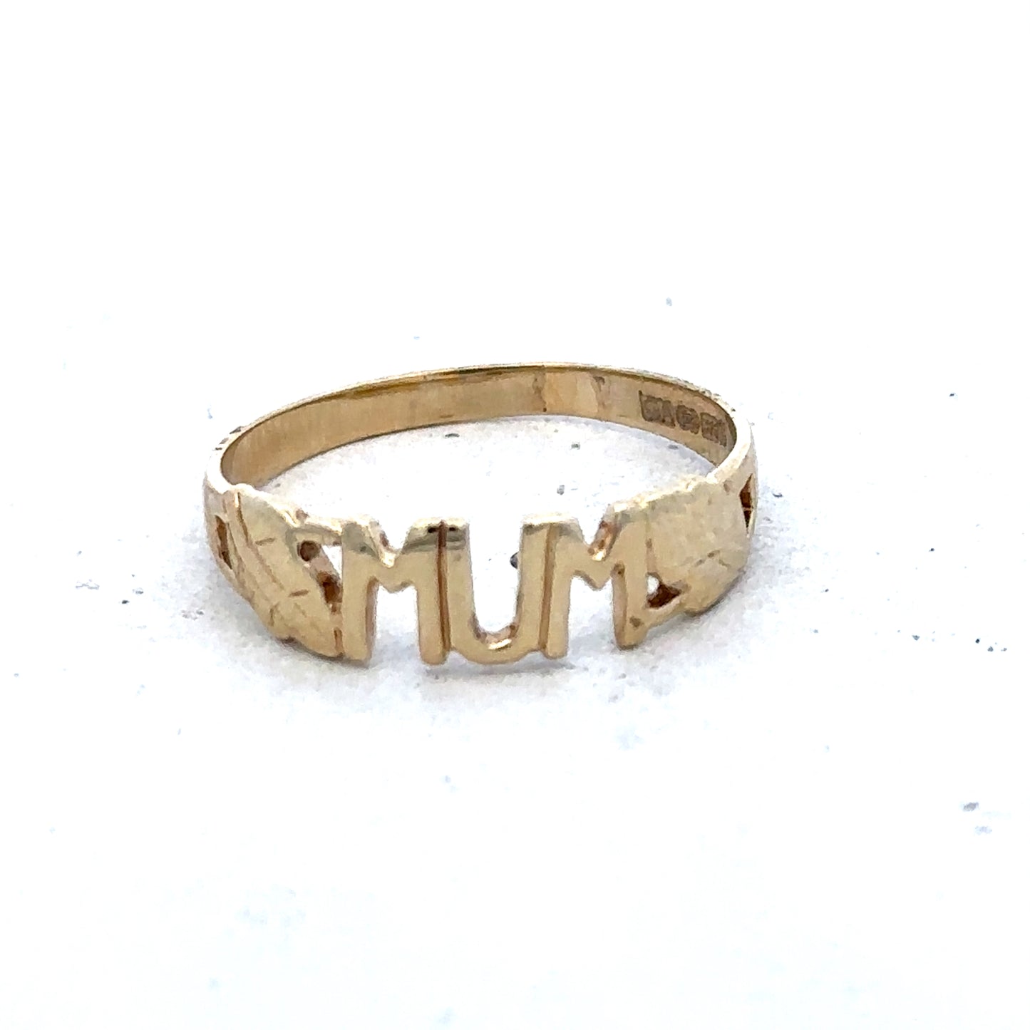 9ct yellow gold MUM ring in size O by Reeves and Sons, featuring a classic design with a polished finish.