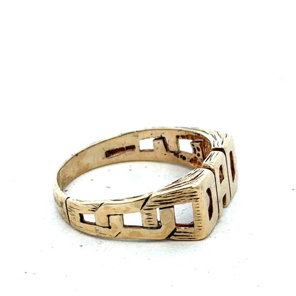 9ct yellow gold DAD ring by Reeves and Sons, size X1/2, featuring a polished band and engraved lettering.