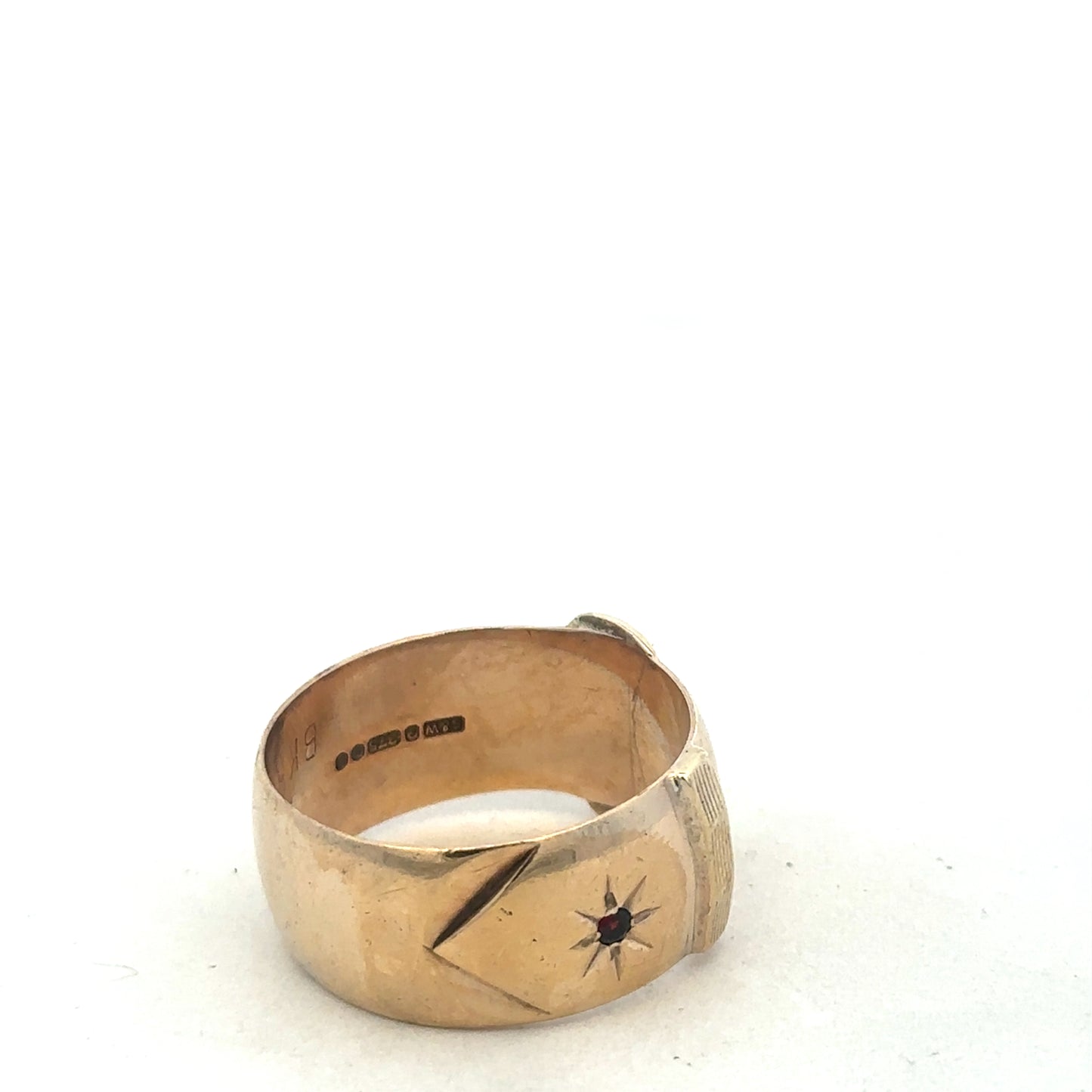 9ct yellow gold buckle ring in size Z2 from Reeves and Sons, featuring a polished gold buckle design.