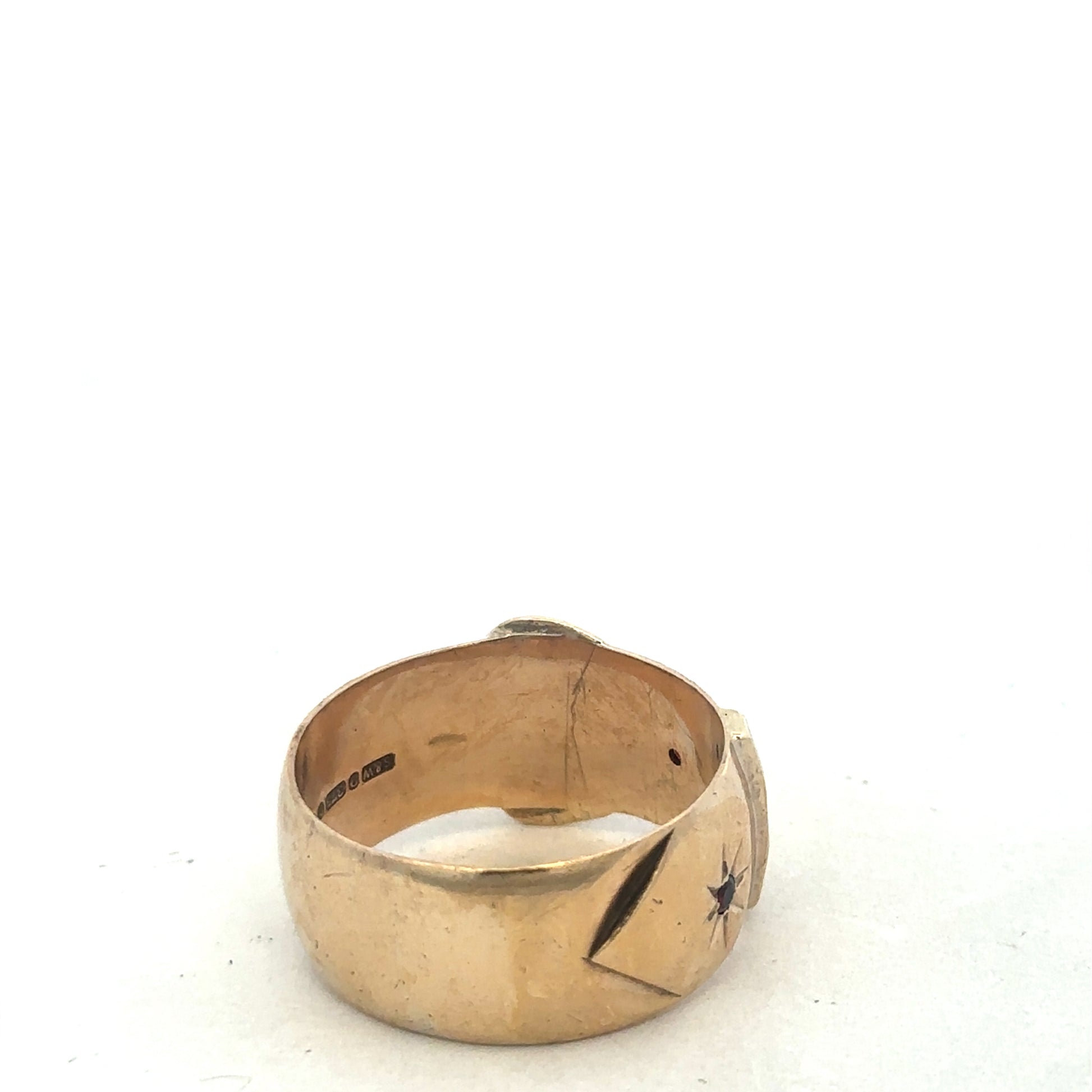 9ct yellow gold buckle ring in size Z2 by Reeves and Sons, featuring a polished gold buckle design.