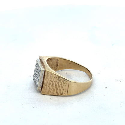 9ct yellow gold diamond signet ring in size V with engraved design, crafted by Reeves and Sons.