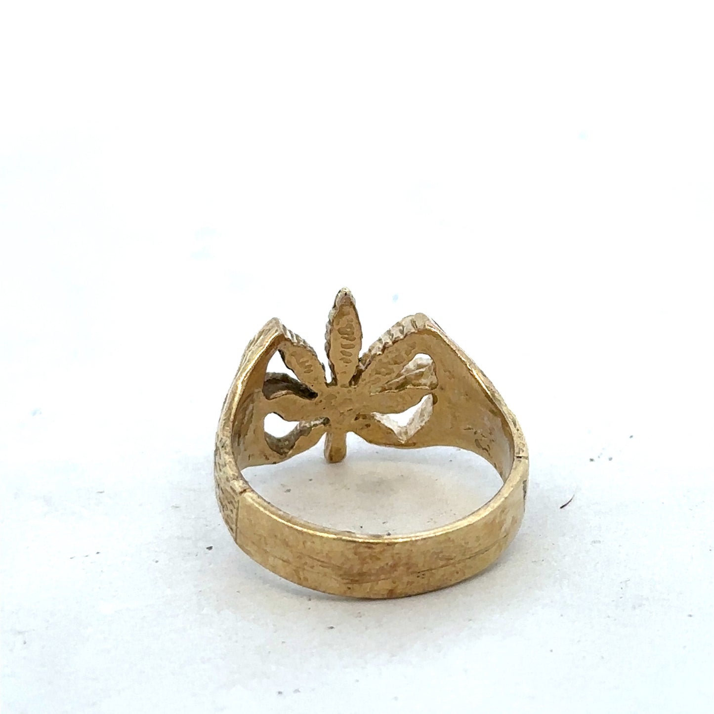 9ct yellow gold ring in size U1/2 with a smooth band, crafted by Reeves and Sons, displayed on a plain background.