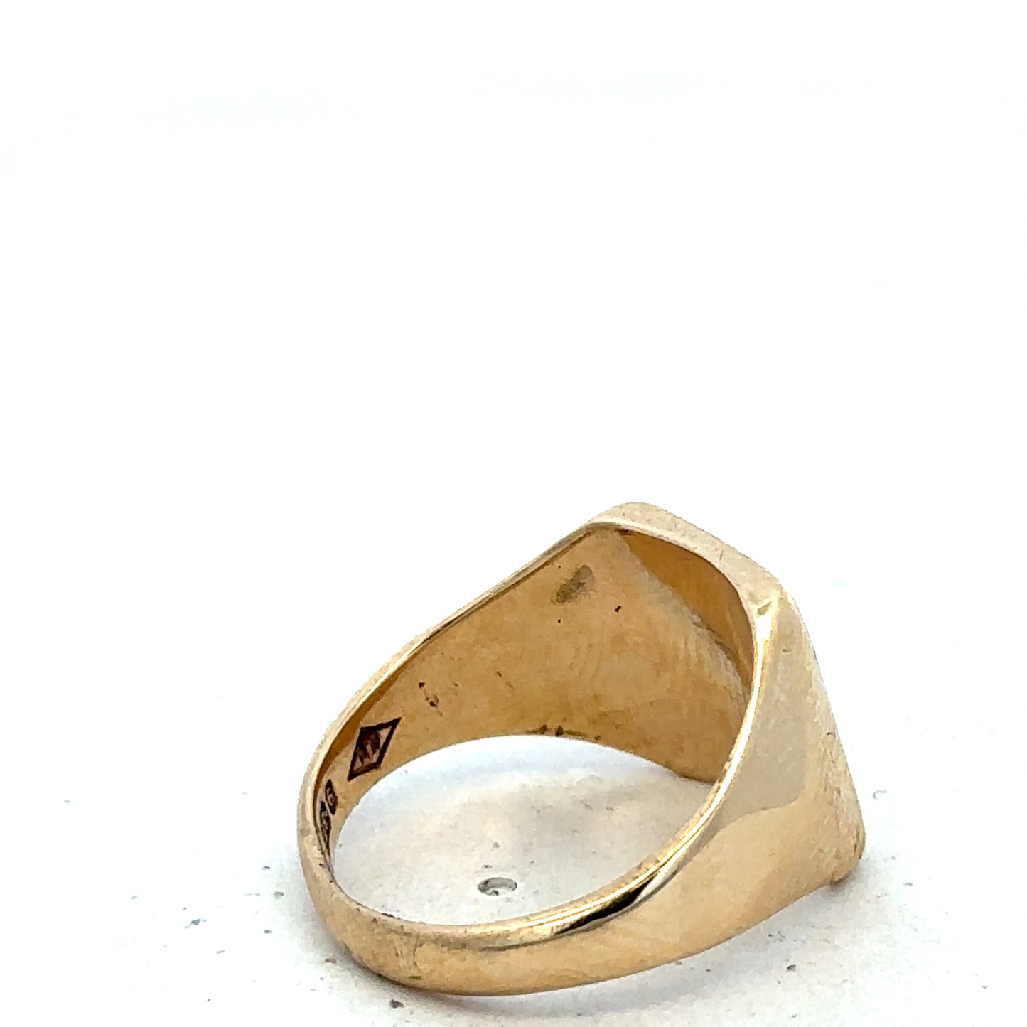 9ct yellow gold signet ring in size P1/2 with engraved face, classic style, by Reeves and Sons.
