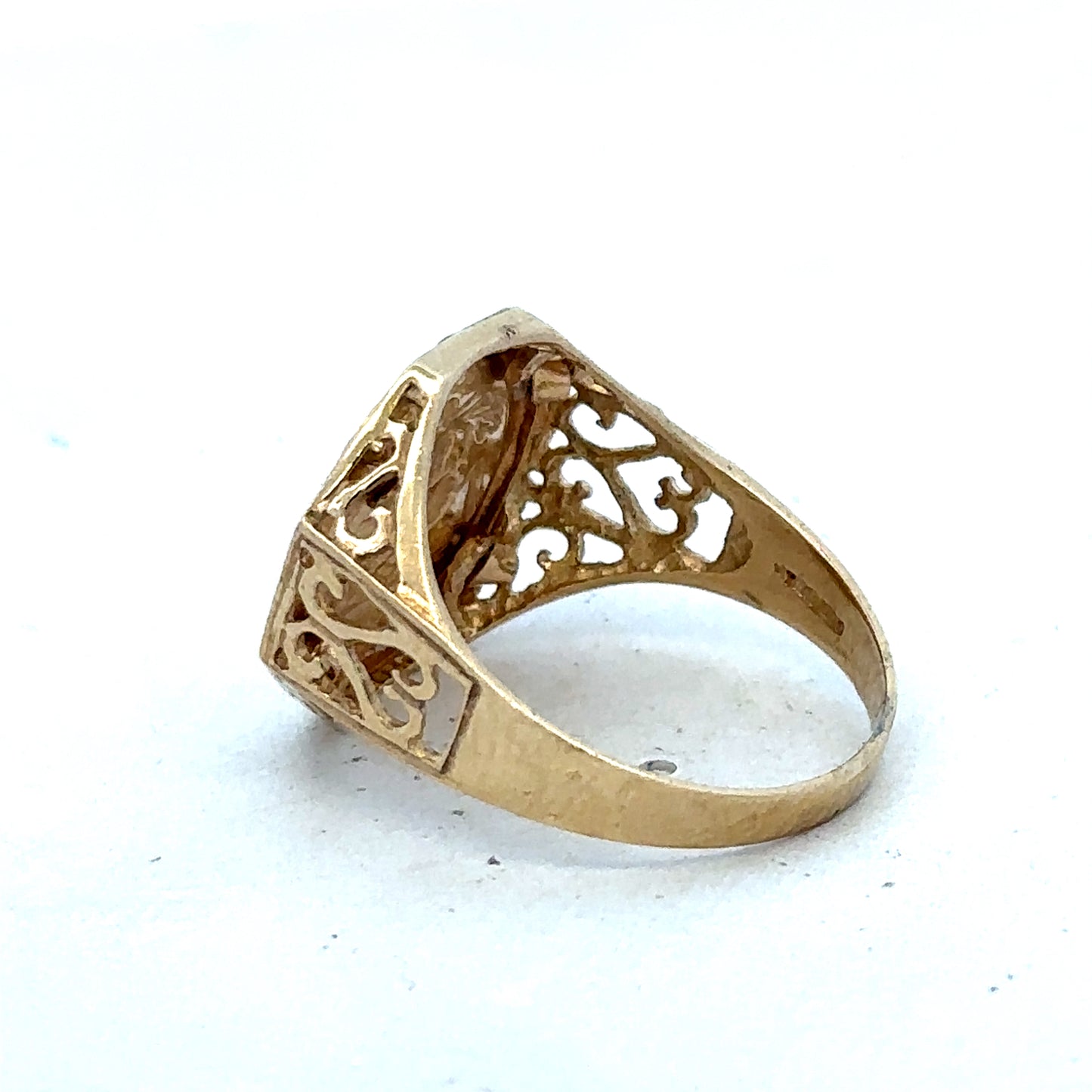 9ct yellow gold ring size J1/2 (sh27525b)