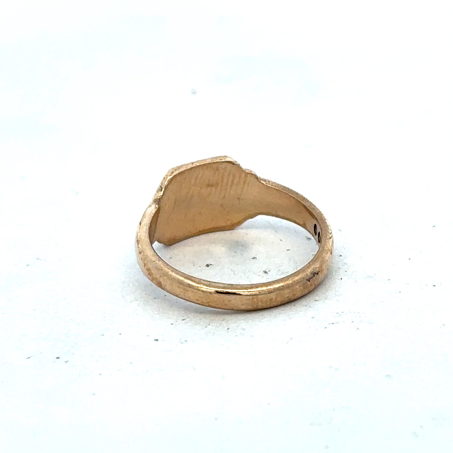 9ct yellow gold signet ring size K (sh25604l)
