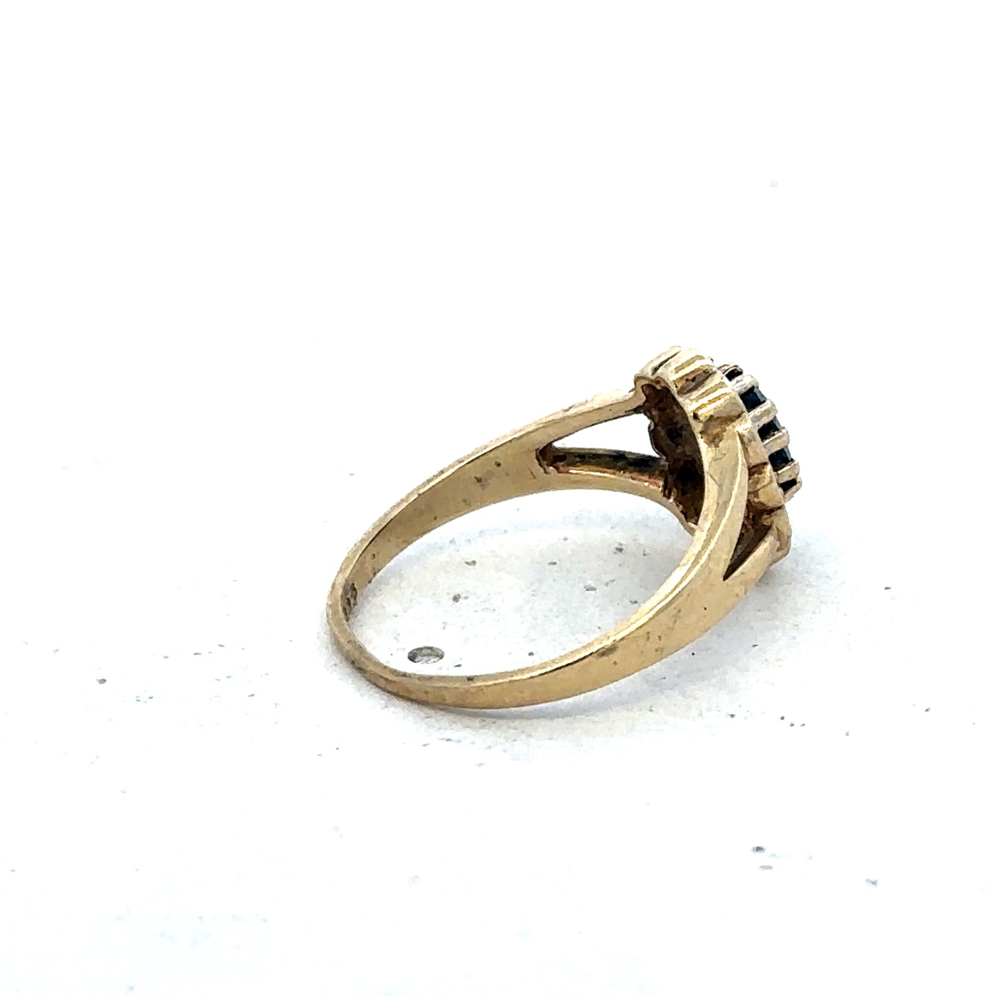 9ct yellow gold sapphire and diamond ring size K (sh25594l)