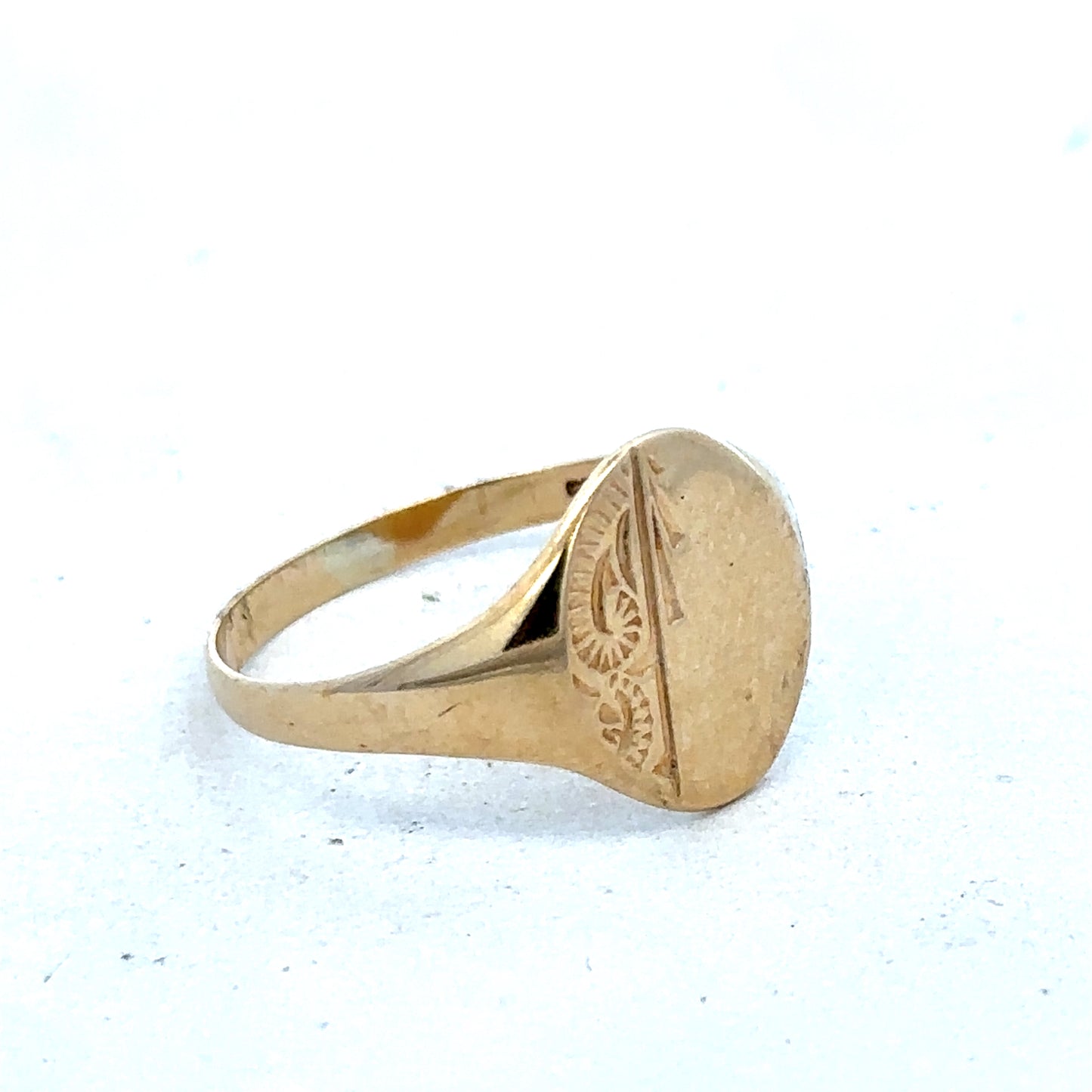 9ct yellow gold signet ring size S (sh27362b)